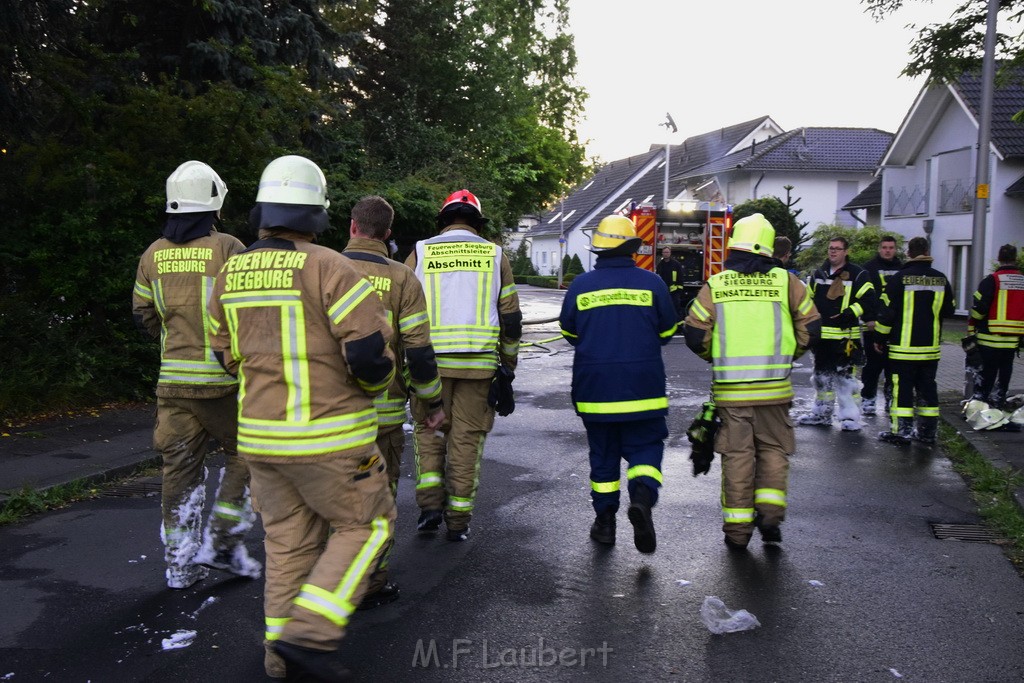 Grossfeuer Einfamilienhaus Siegburg Muehlengrabenstr P0805.JPG - Miklos Laubert